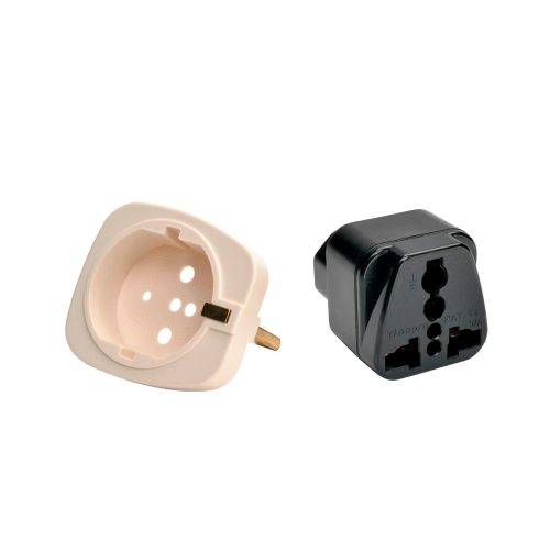 Adaptador de tomacorriente Tripp-Lite UNIPLUGINT, permite conexión a un IEC 320 C13.