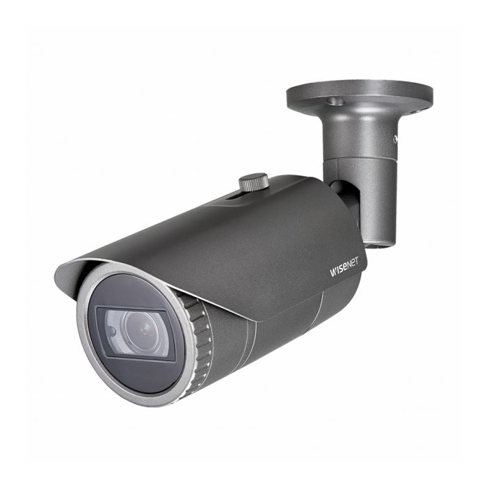 Cámara IP Wisenet QNO-8080R 5MP HD Bala Gris, Visión Nocturna 30m, 3.20mm Zoom y Montaje Poste